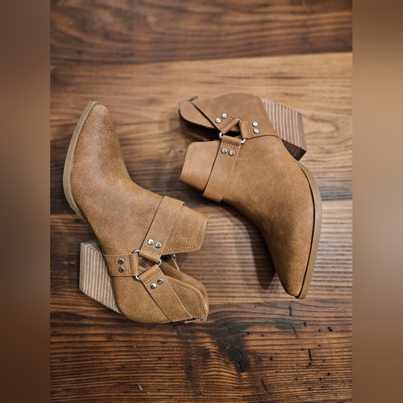 DV Dolce Vita Women's Kramer Ankle Boot 7.5 - Picture 2 of 8